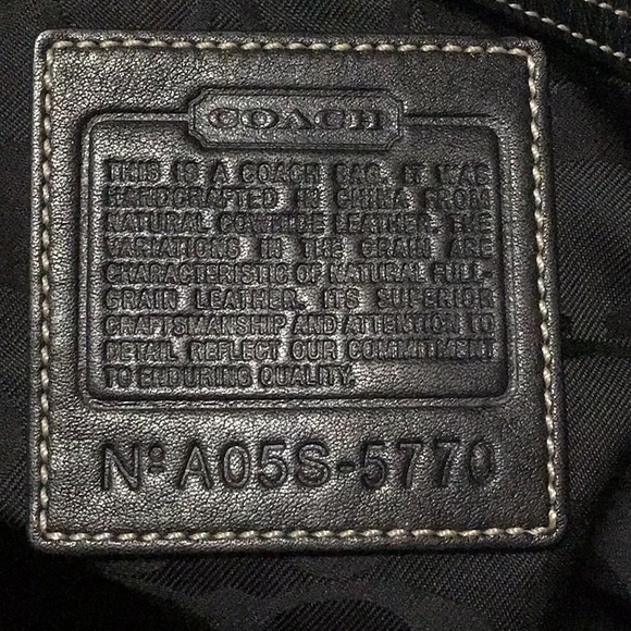 Coach Black Tote Bag Leather and Large Buckle Closure - Picture 3 of 3